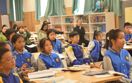 融合部丨以 “表達(dá)” 為鑰,破學(xué)科之界——融合部小學(xué)雙語(yǔ)班家長(zhǎng)開(kāi)放日